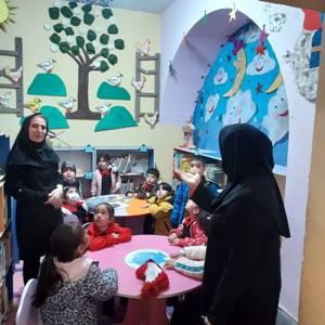 بازدید مهد کودک درناز از کتابخانه دکترمعین